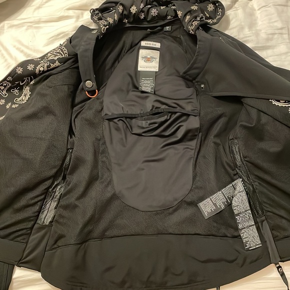 Harley Davidson Riding jacket - Picture 3 of 7